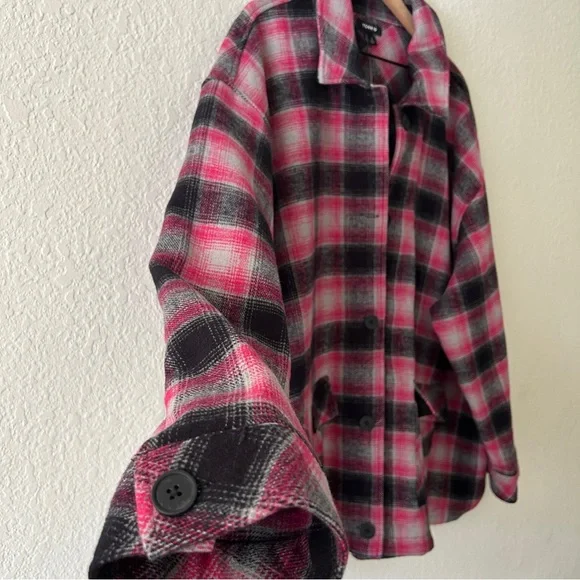 🌷Torrid Pink & Black Plaid Button-Up Shacket – Size 3X (24) - Picture 5 of 7